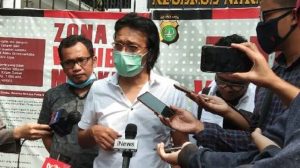 Pastikan Kondisi Pendemo Aman, Adian Napitupulu Sayangkan Polisi Tangkap Wartawan