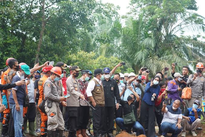 Gubernur Sumsel Tinjau Penambangan yg Memakan Korban Serta Hentikan Semua Aktivitas Ilegal