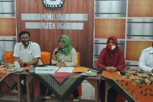 KPU OI Telah Diskualifikasi Paslon Bupati Ilyas-Endang & Dilarang Berkampaye