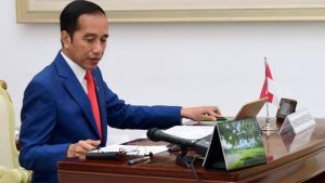 presiden ri Sambil Beri BMK, Presiden Jokowi Semangati Para Pedagang Kecil Terdampak Corona