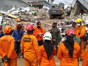 bencana gempa di sulbar tewaskan 70 orang lebih