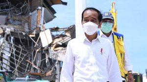 jokowi bantu korban gempa di sulbar